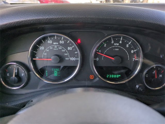 Used 2017 Jeep Wrangler Unlimited Sahara w/ Connectivity Group image 30