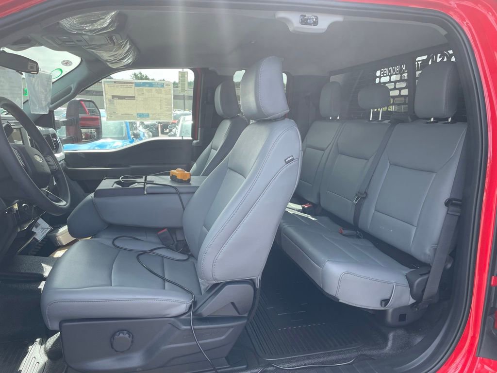 New 2025 Ford F450 XL w/ XL Chrome Package image 5