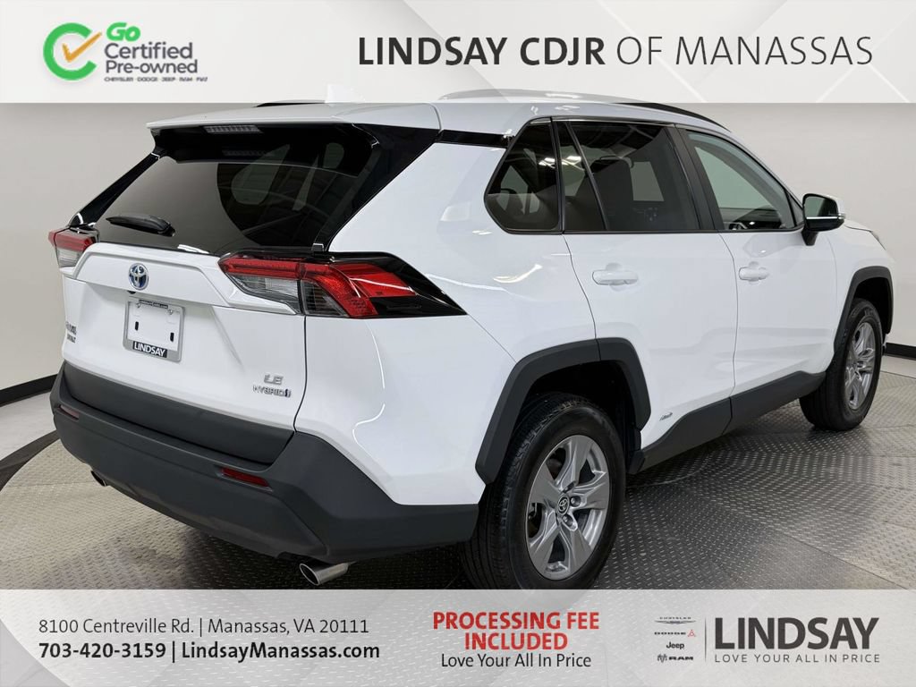 Used 2022 Toyota RAV4 LE AWD/4WD image 8