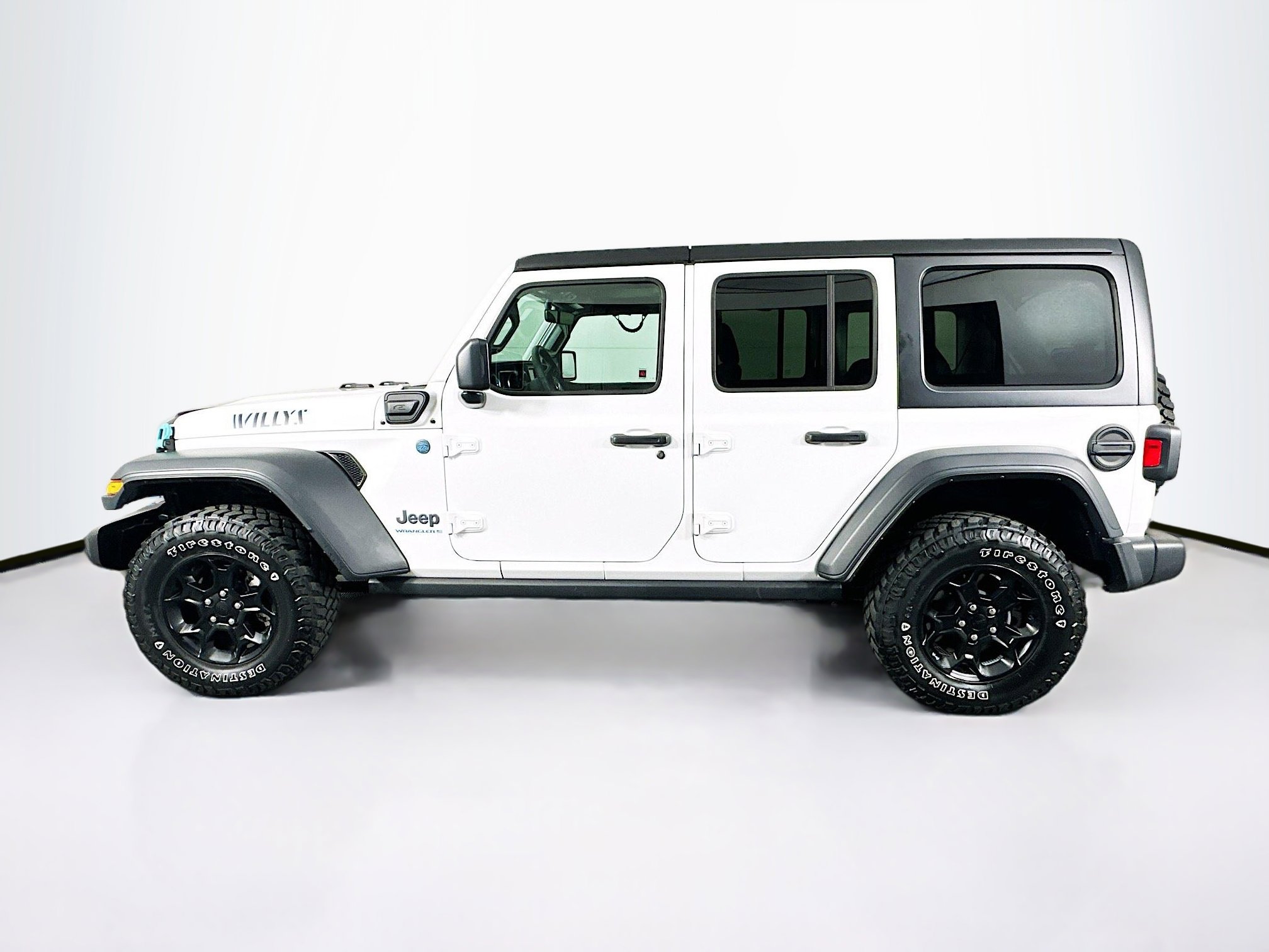 Used 2023 Jeep Wrangler Unlimited w/ Cold Weather Group image 4
