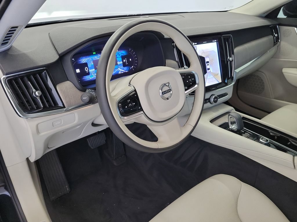 Used 2023 Volvo S90 B6 Plus AWD/4WD image 21