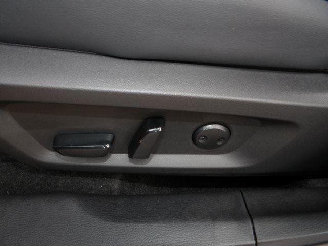 New 2025 Mitsubishi Outlander SE image 17