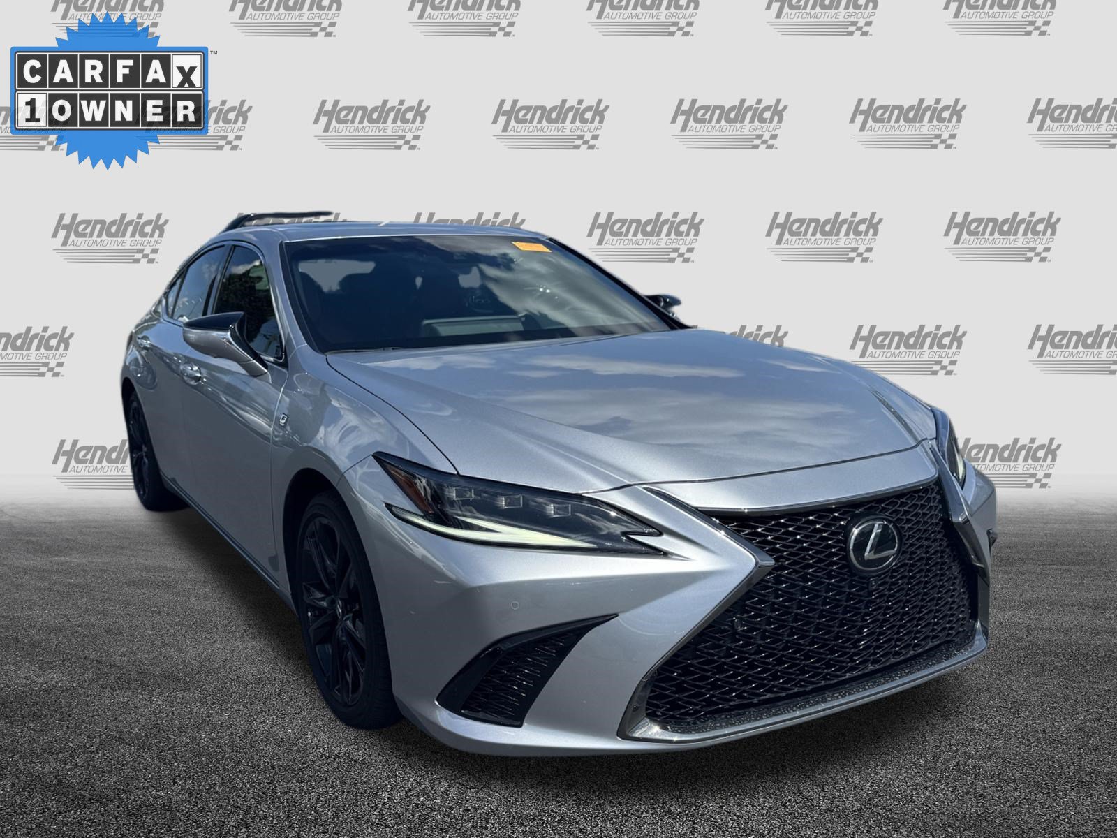 Used 2023 Lexus ES 300h F Sport FWD image 2