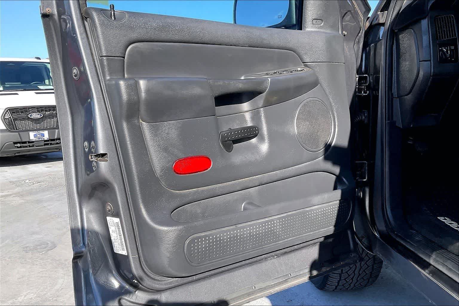 Used 2003 Dodge Ram 1500 Truck 2WD Quad Cab image 27