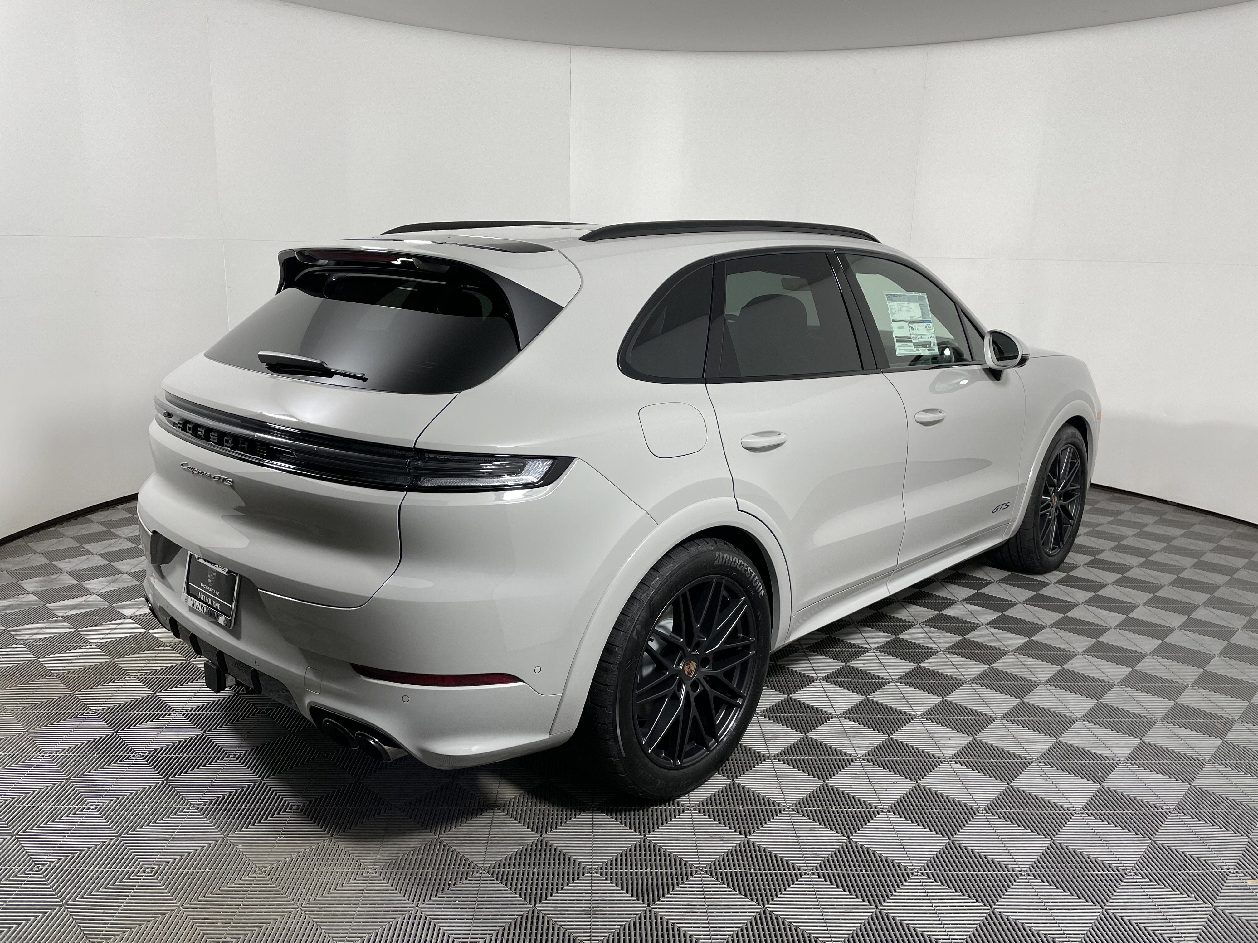 New 2026 Porsche Cayenne GTS image 7