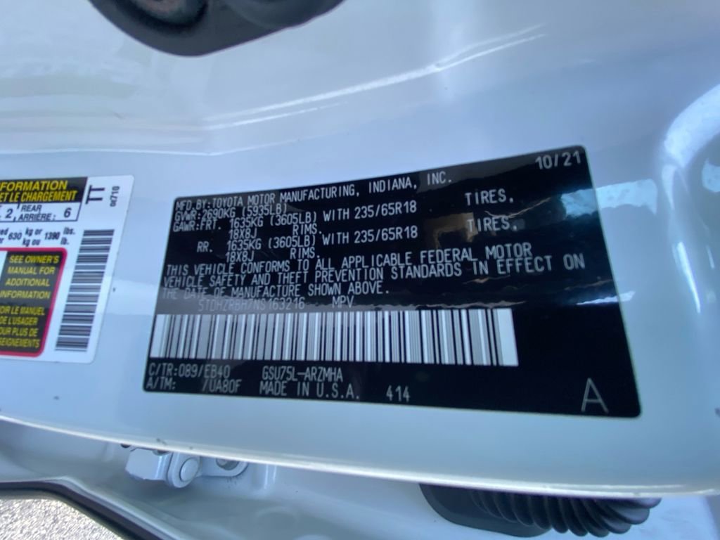 Used 2022 Toyota Highlander XLE AWD/4WD image 23