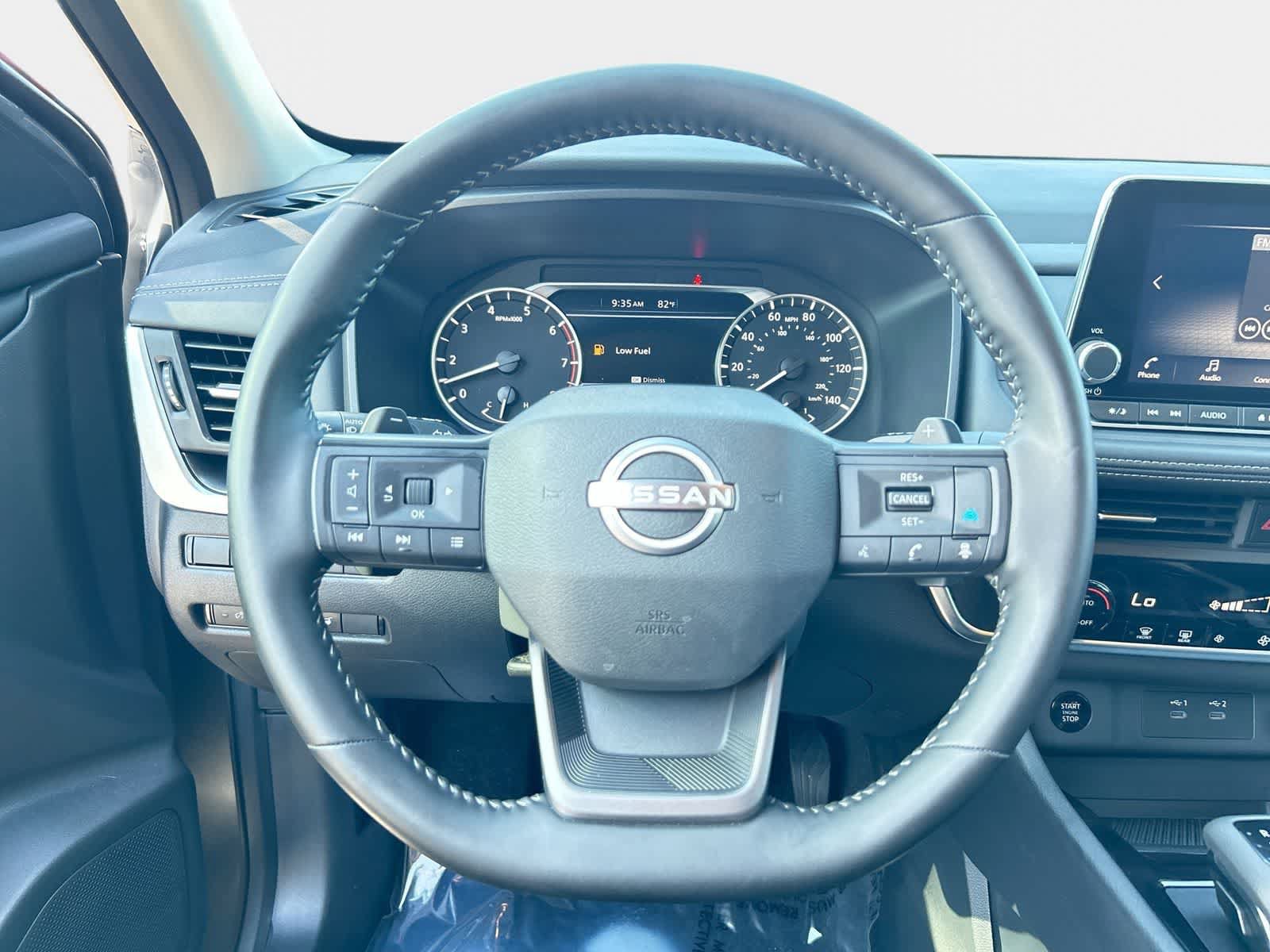 Used 2025 Nissan Rogue SV FWD image 16