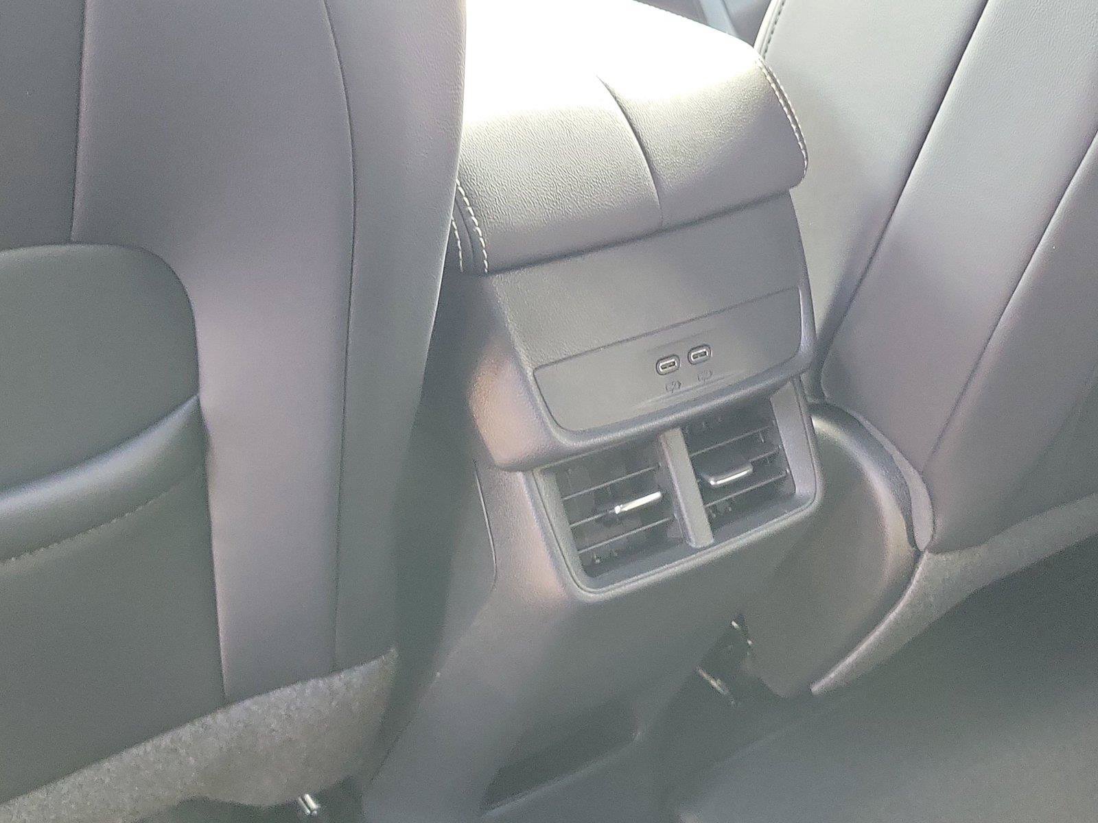 New 2027 GMC Terrain Elevation w/ Elevation Premium Package AWD/4WD image 13