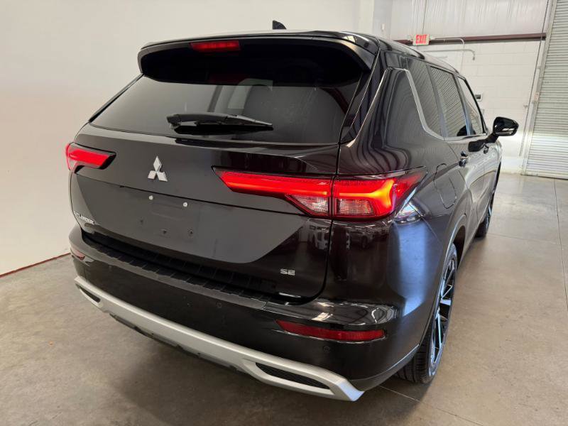 Used 2022 Mitsubishi Outlander SE FWD image 7