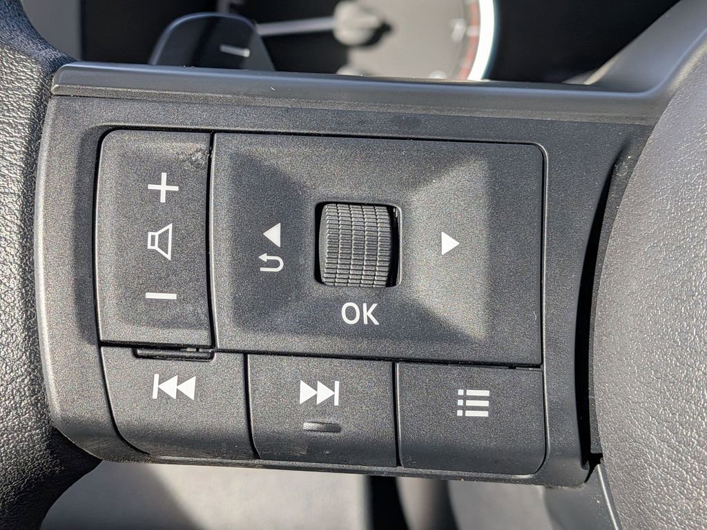 Used 2025 Nissan Pathfinder S FWD image 13