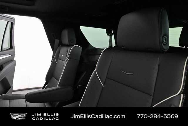 New 2025 Cadillac Escalade Premium Luxury w/ Touring Package AWD/4WD image 22