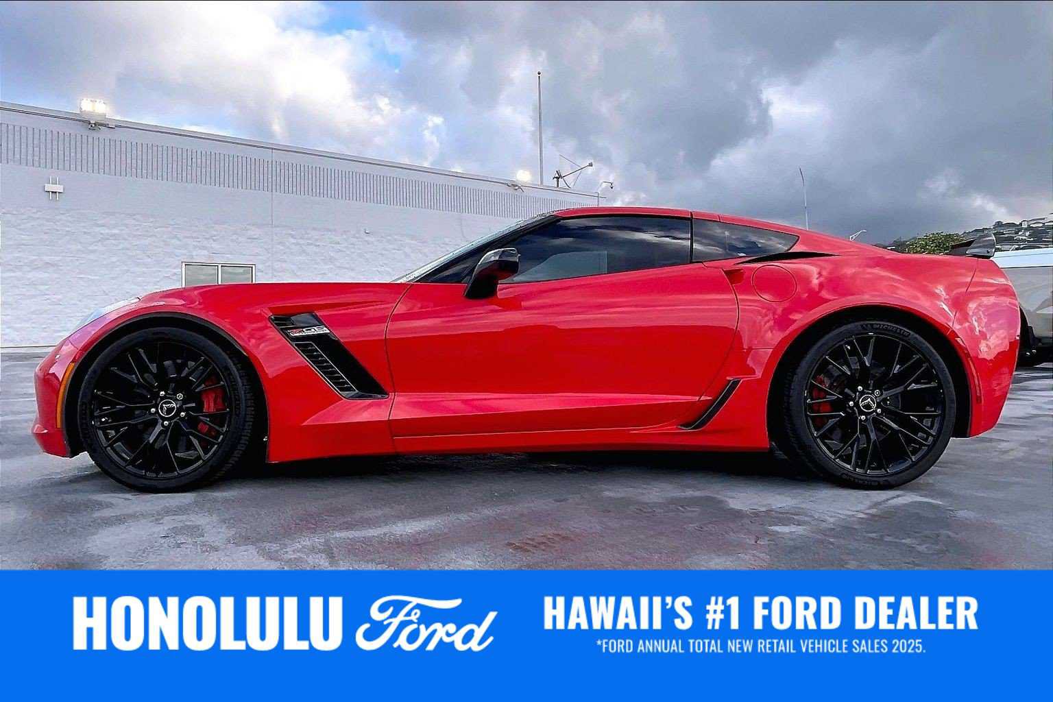 Used 2015 Chevrolet Corvette Z06 w/ 3LZ Preferred Equipment Group RWD image 3