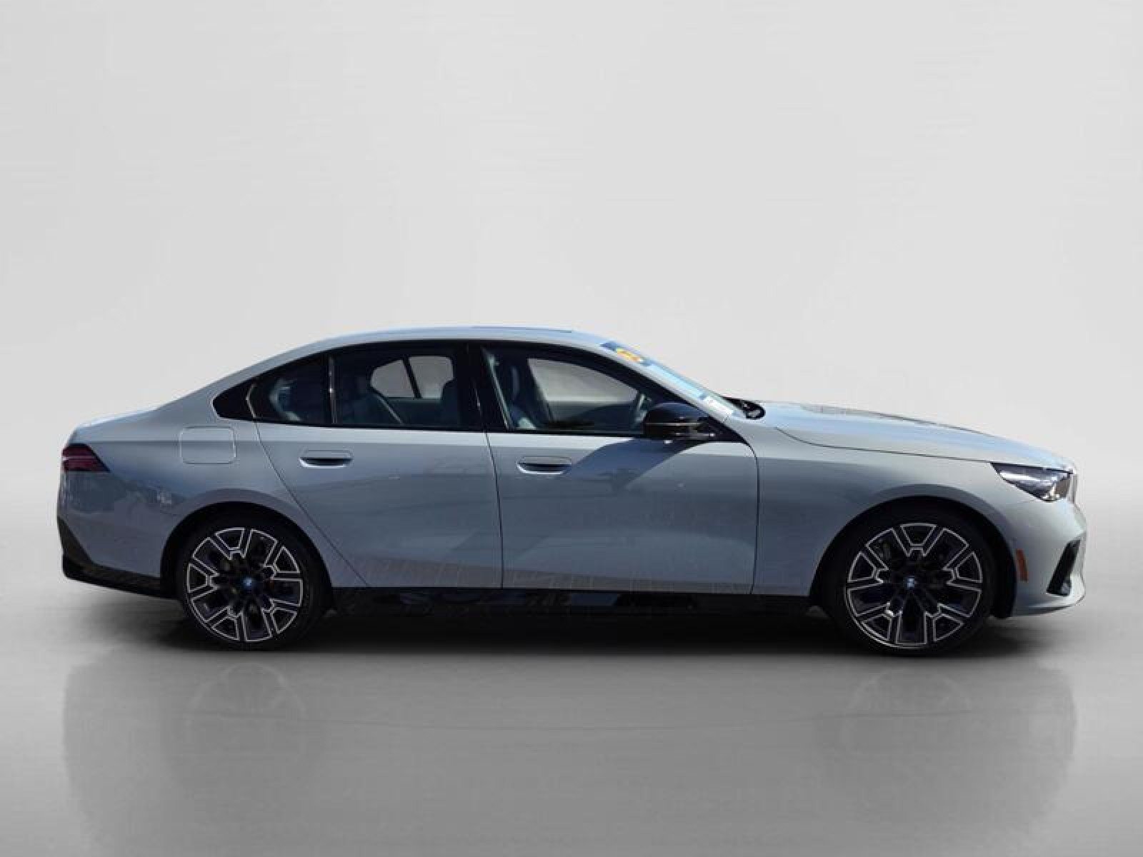 Used 2025 BMW i5 M60 w/ Premium Package AWD/4WD image 6