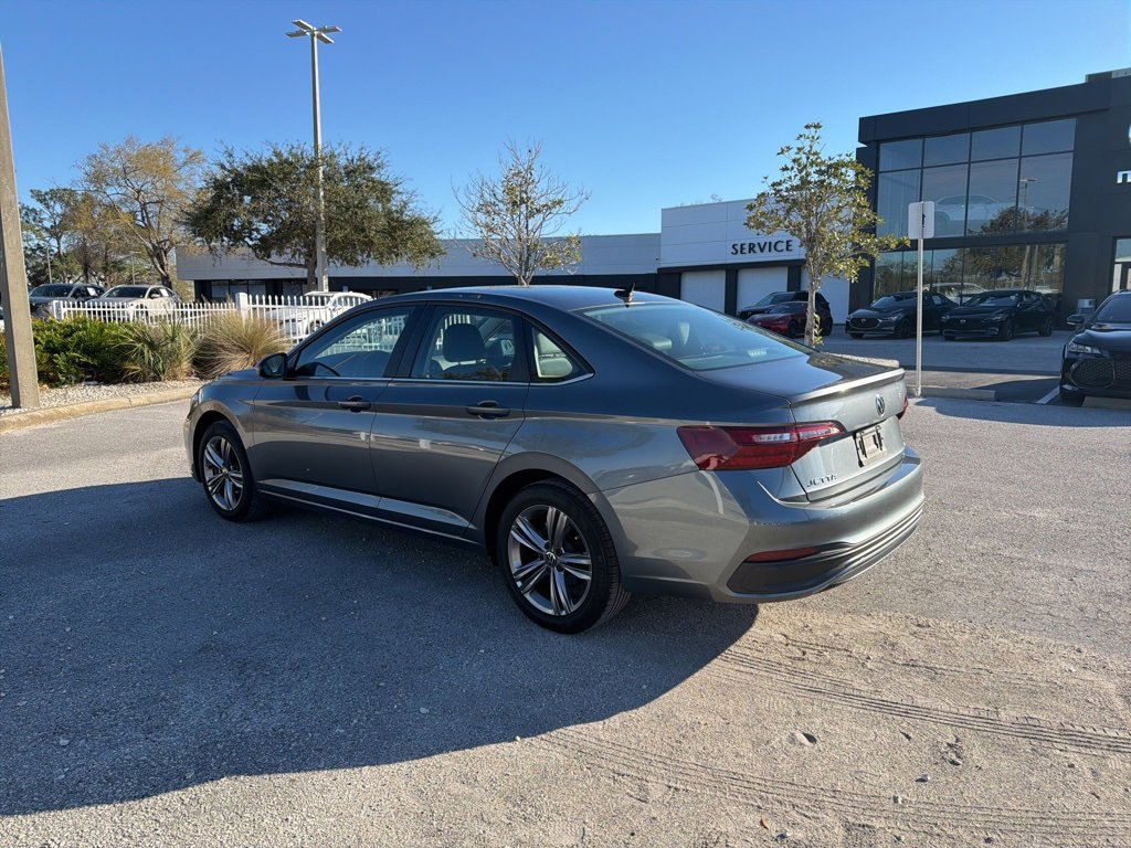 Used 2023 Volkswagen Jetta SE image 12