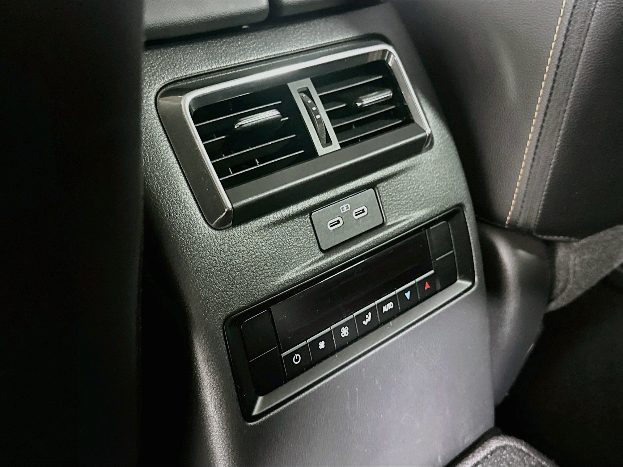 Used 2024 MAZDA CX-90 Plug-In Hybrid w/ Premium Pkg AWD/4WD image 27