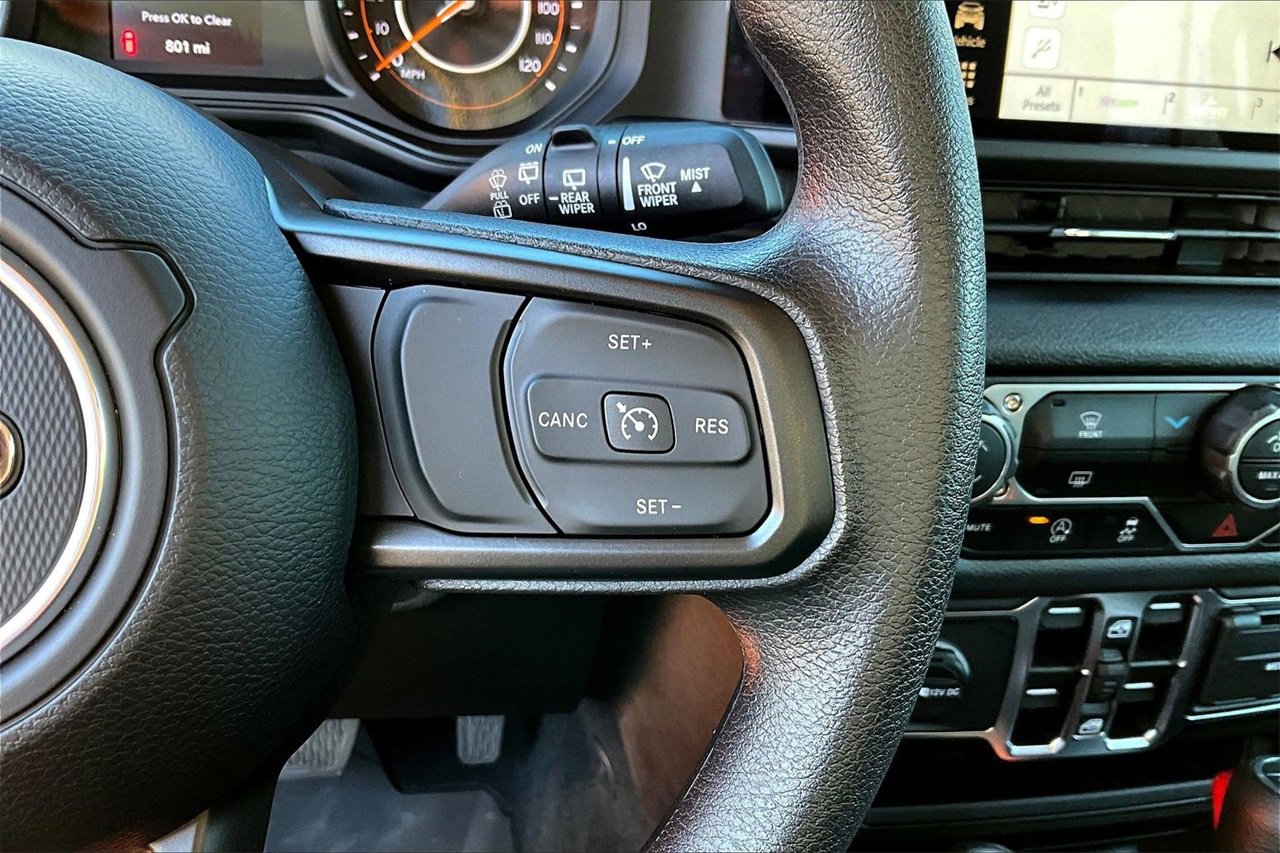 Certified 2025 Jeep Wrangler Sport image 27