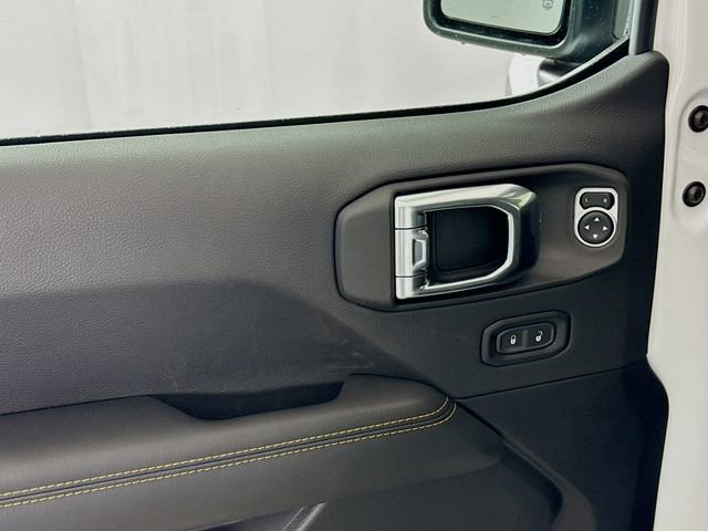 New 2025 Jeep Gladiator Sport image 17