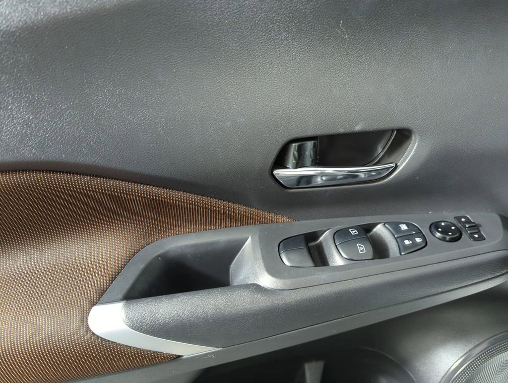 Used 2022 Nissan Kicks SR FWD image 9
