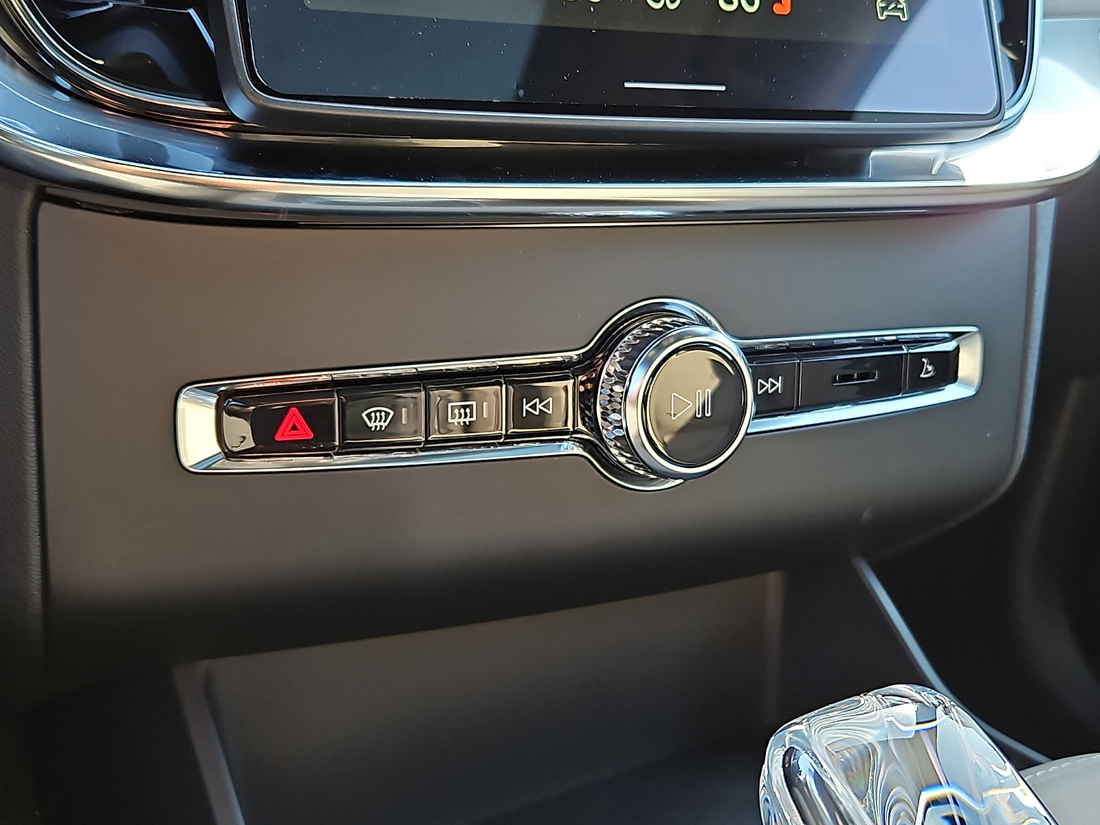 New 2026 Volvo XC90 B6 Ultra w/ Protection Package Premier AWD/4WD image 14