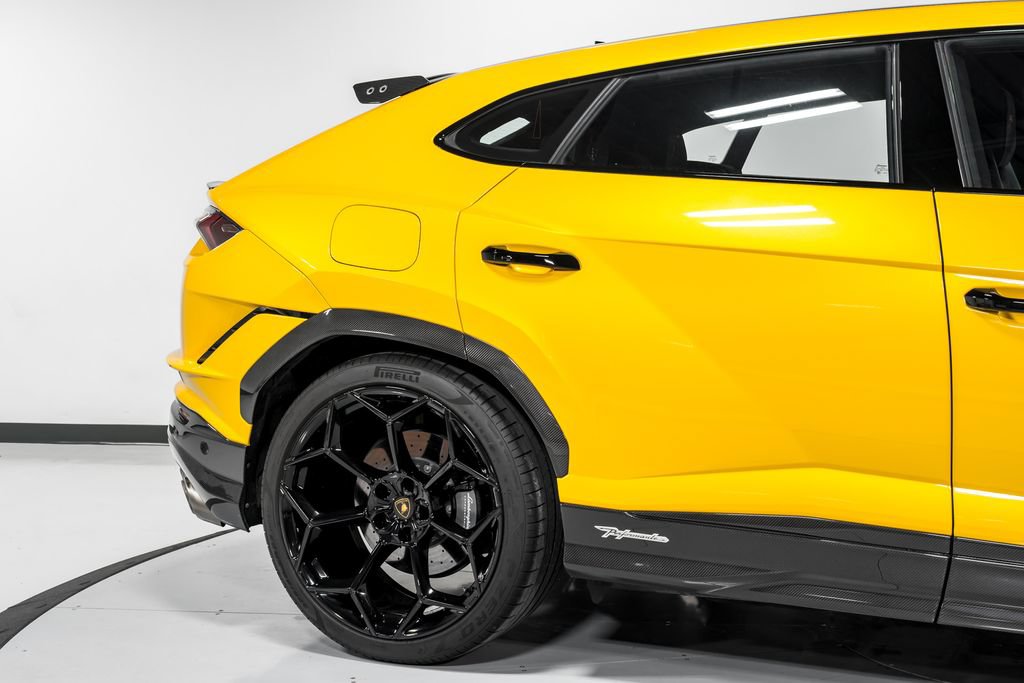 Used 2023 Lamborghini Urus Performante AWD/4WD image 56