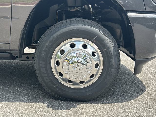 New 2026 RAM 3500 Laramie AWD/4WD image 14