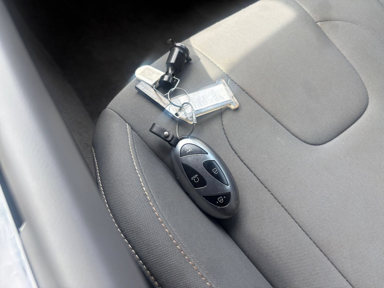 Used 2026 Hyundai Elantra Hybrid FWD image 18