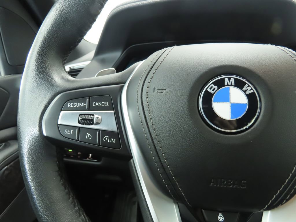 Used 2022 BMW X5 xDrive40i w/ Parking Assistance Package image 11