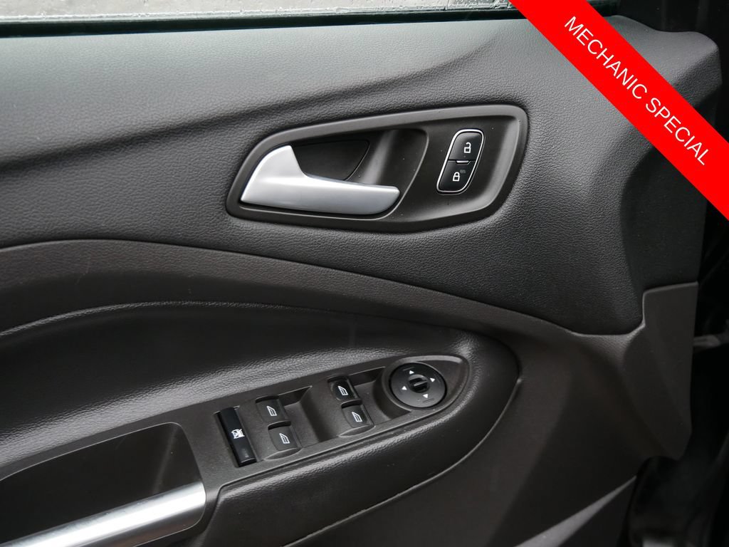 Used 2018 Ford Escape SE AWD/4WD image 16