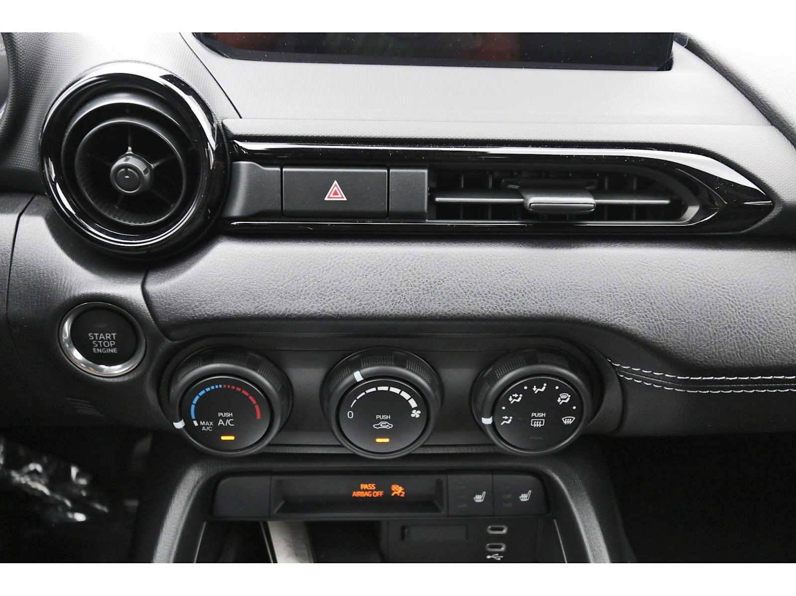 New 2026 MAZDA MX-5 Miata Club w/ Interior Package RWD image 12