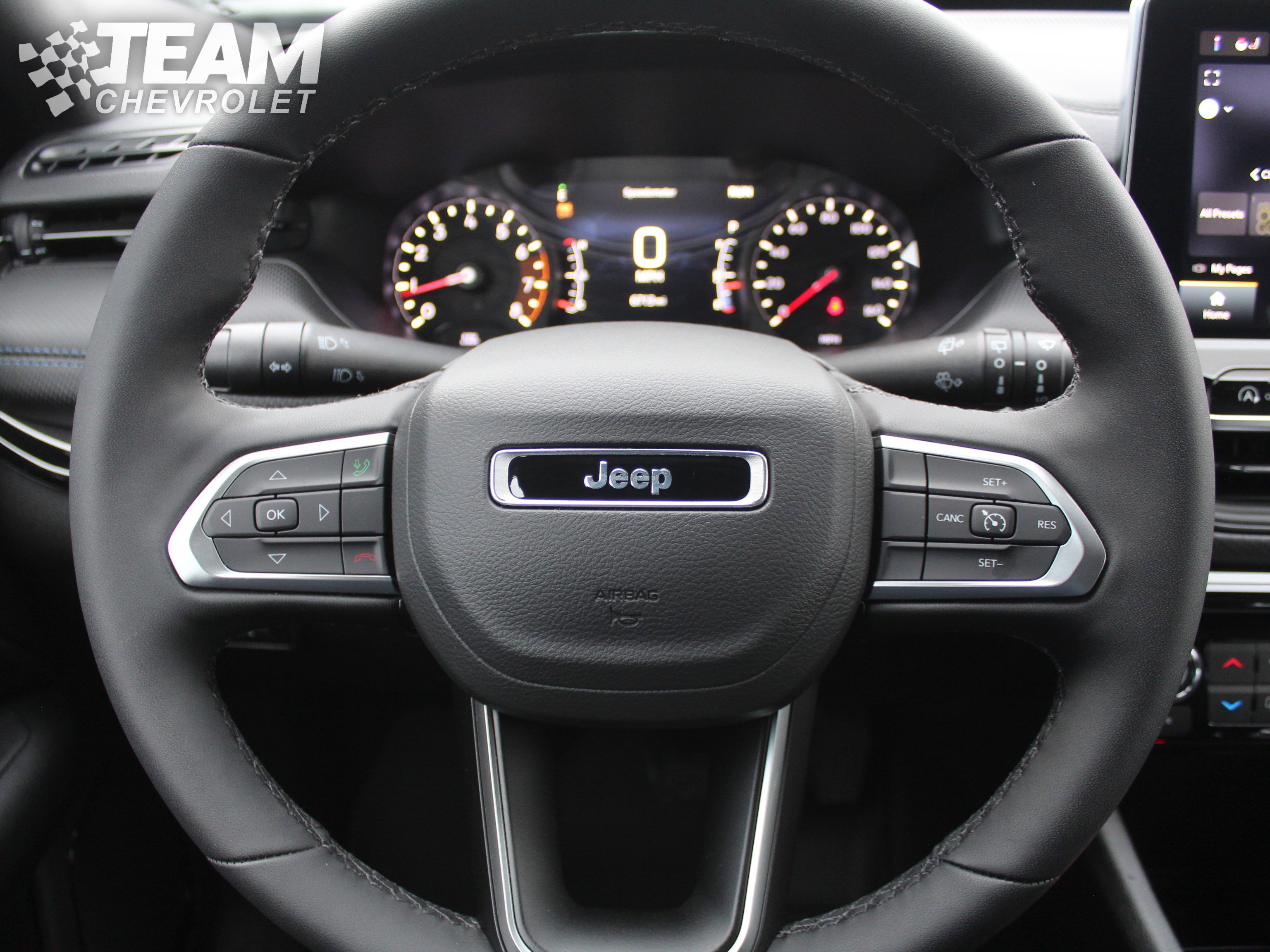 Used 2025 Jeep Compass Latitude w/ Altitude Special Edition image 13