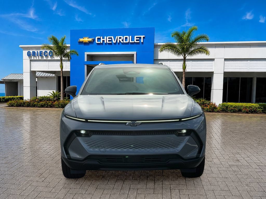 New 2026 Chevrolet Equinox EV LT w/ LPO, Blackout Package AWD/4WD image 2