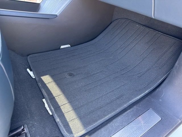 Used 2025 Cadillac Escalade IQ Luxury 2 w/ LPO, Premium Carpet Package AWD/4WD image 42