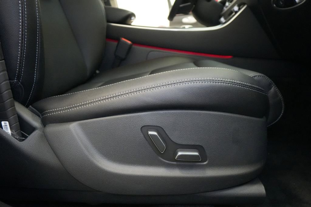 New 2026 Genesis GV70 2.5T image 38