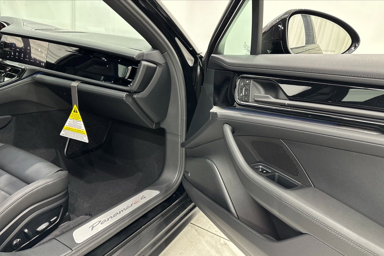 New 2025 Porsche Panamera image 21