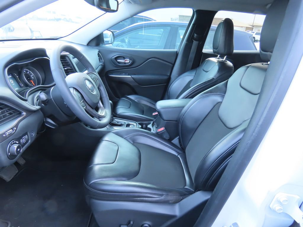 Used 2020 Jeep Cherokee Latitude Plus w/ Comfort/Convenience Group image 10