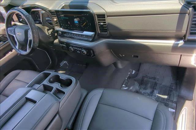 Used 2025 Chevrolet Silverado 2500 LTZ AWD/4WD image 28