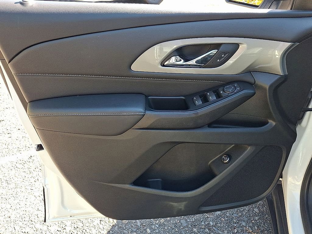 Certified 2023 Chevrolet Traverse LT image 14