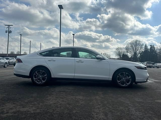 Used 2024 Honda Accord EX image 9