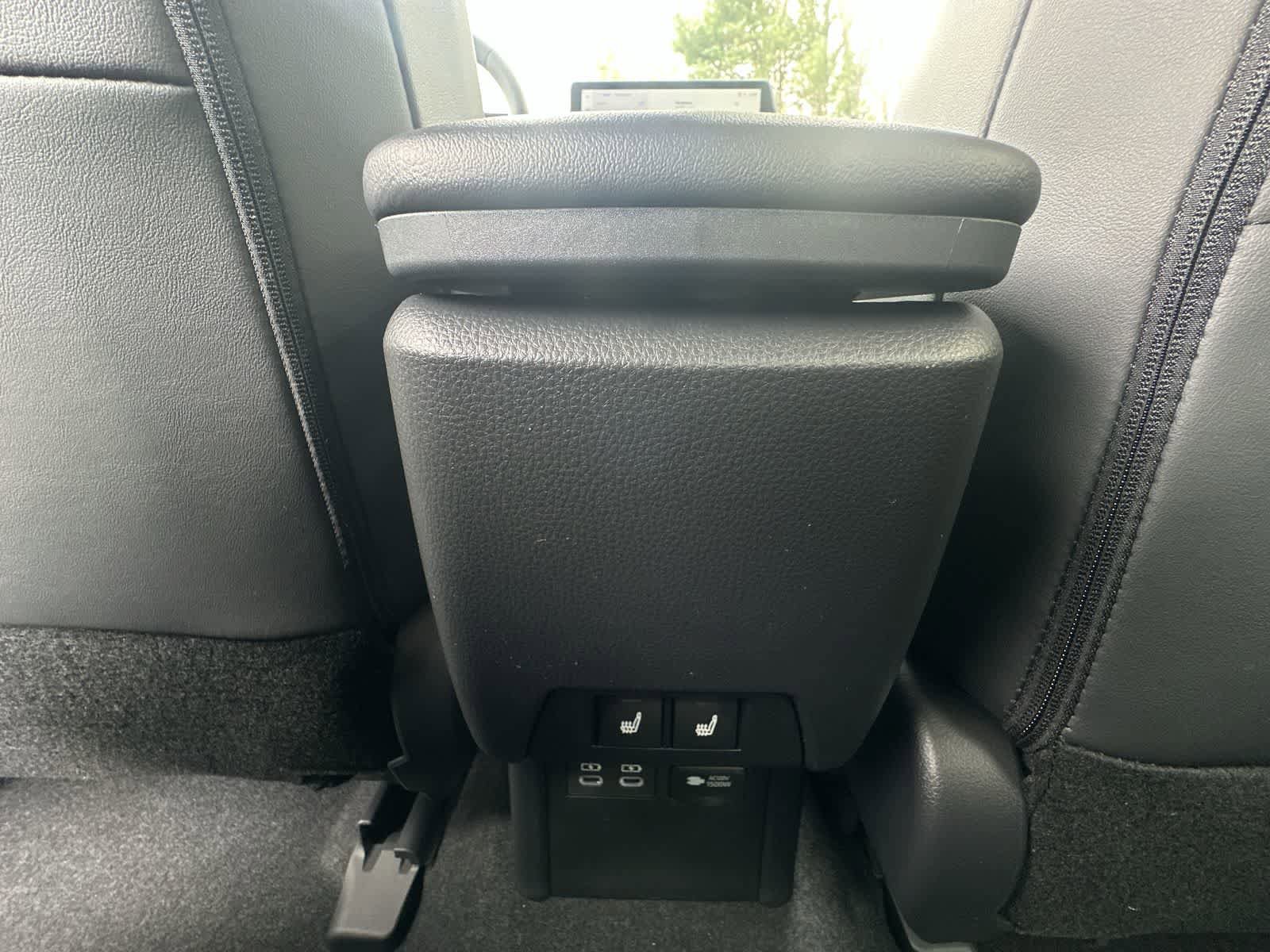 New 2026 Toyota Prius Plug-In Hybrid FWD image 38