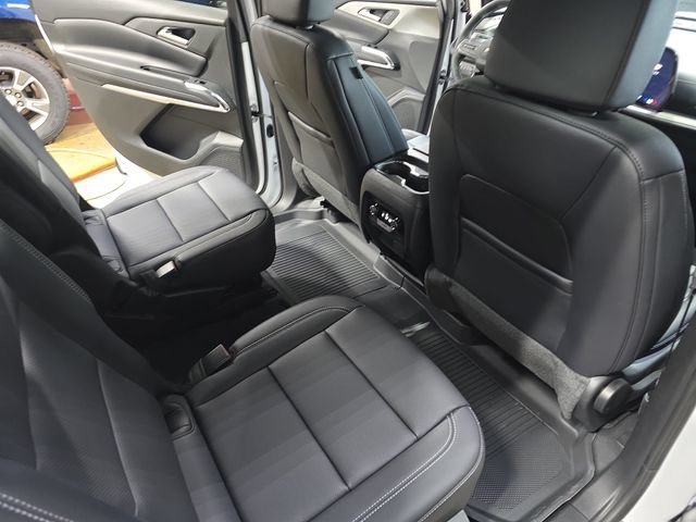 New 2026 Chevrolet Traverse LT w/ Sun and Wheel Package AWD/4WD image 12