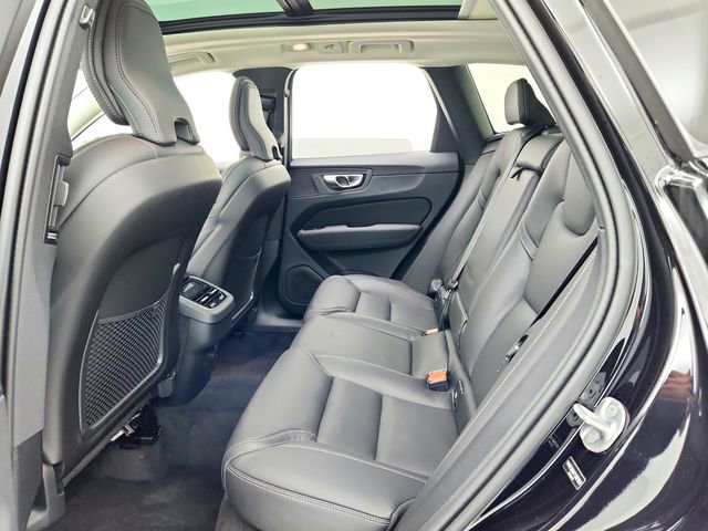 New 2026 Volvo XC60 B5 Ultra w/ Protection Package Premier image 26