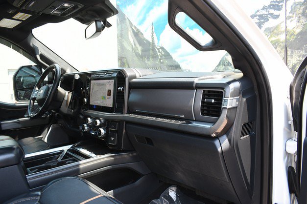 Used 2024 Ford F250 Platinum w/ FX4 Off-Road Package AWD/4WD image 25