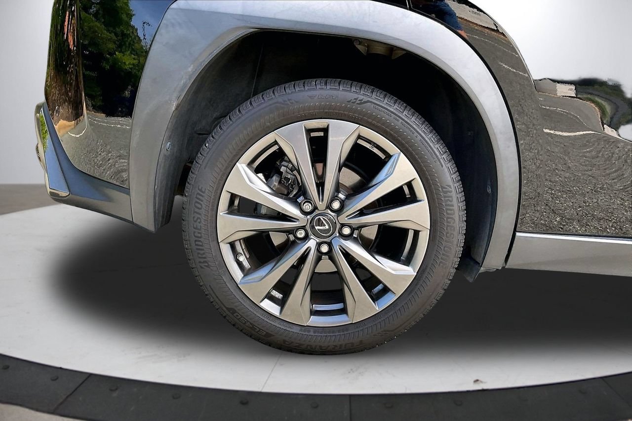 Used 2019 Lexus UX 200 F Sport w/ F Sport Premium Package FWD image 36