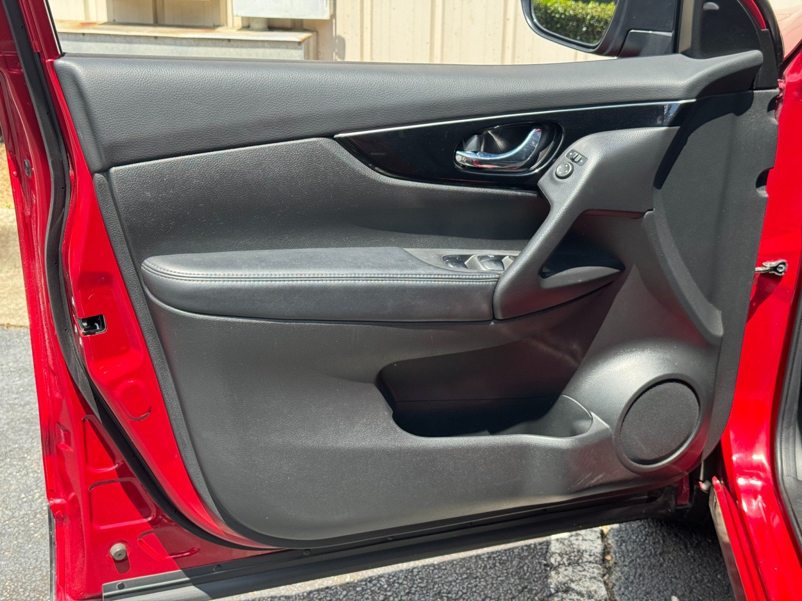 Used 2018 Nissan Rogue Sport SL w/ SL Premium Package FWD image 39