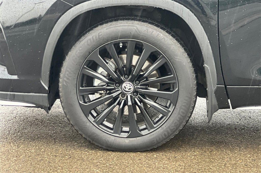 Certified 2024 Toyota Highlander XSE image 27