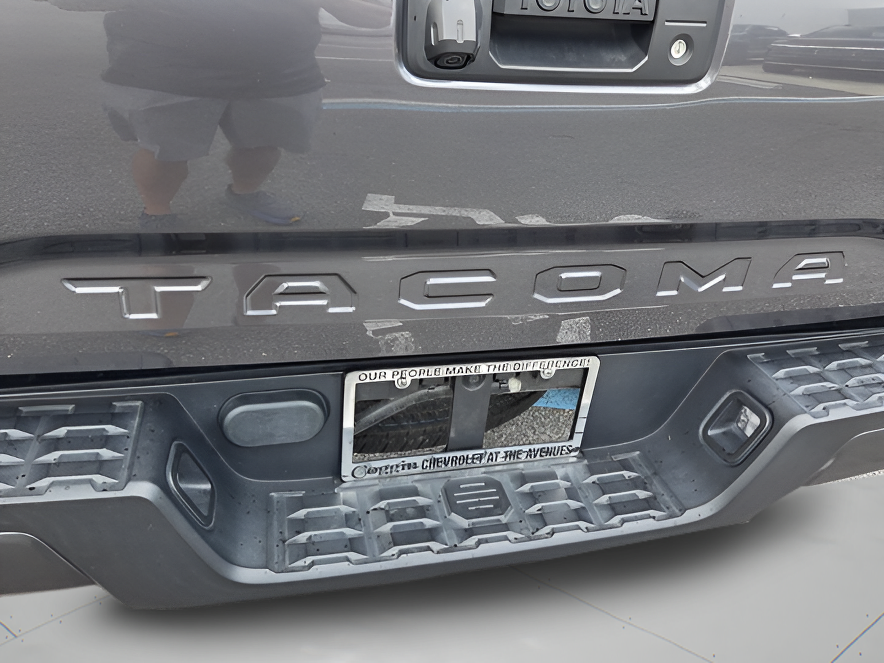 Used 2022 Toyota Tacoma SR w/ SR Convenience Package AWD/4WD image 32