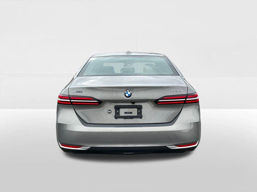 Used 2024 BMW 530i xDrive w/ Premium Package image 3