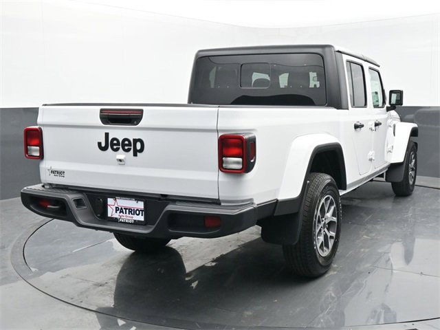 Used 2024 Jeep Gladiator Sport image 5