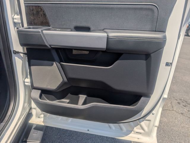 Used 2024 Ford F450 Lariat AWD/4WD image 32