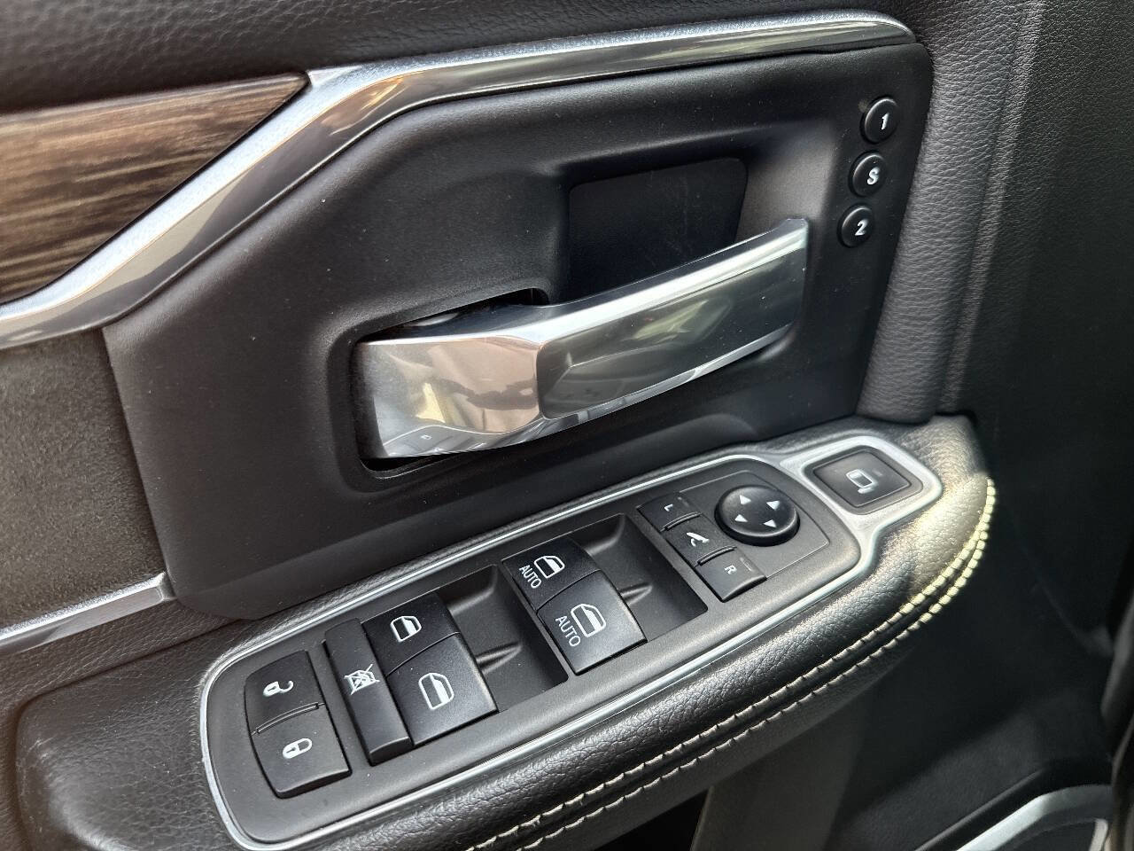 Used 2021 RAM 3500 Laramie AWD/4WD image 29